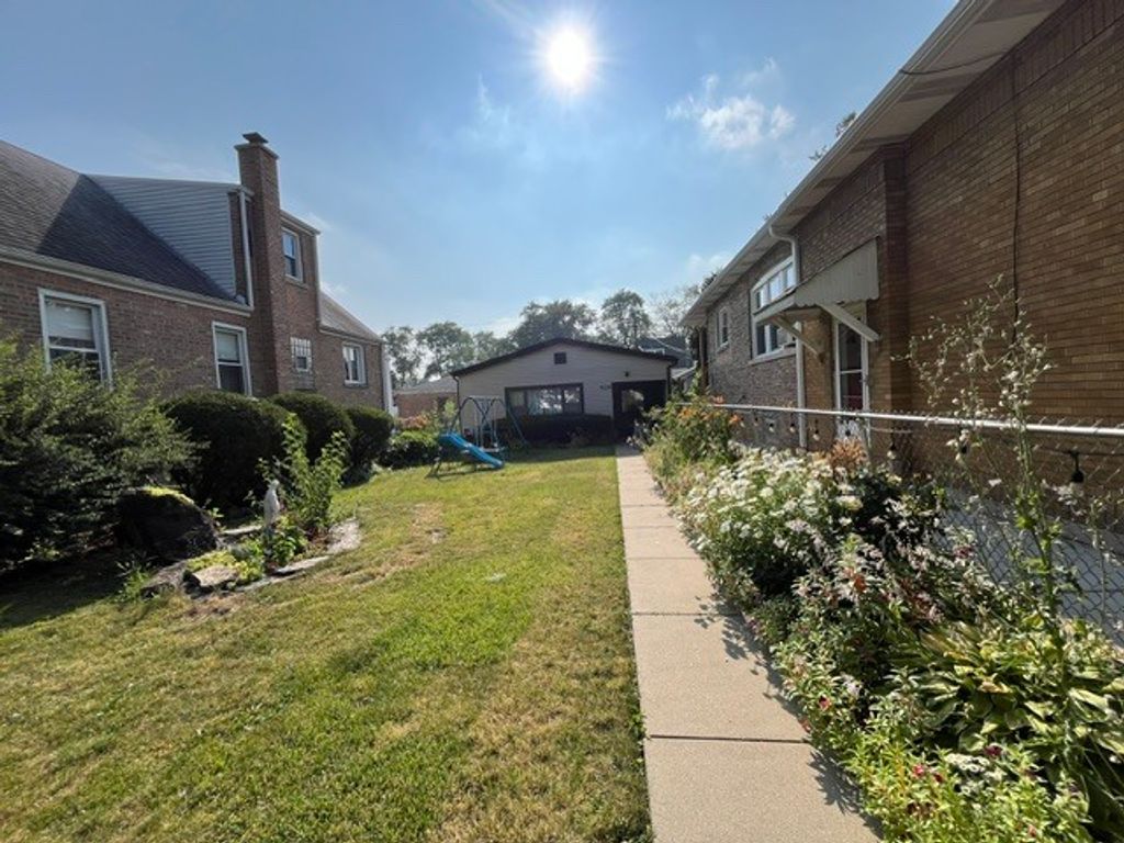 3006 N Natoma Avenue, Chicago, IL 60634