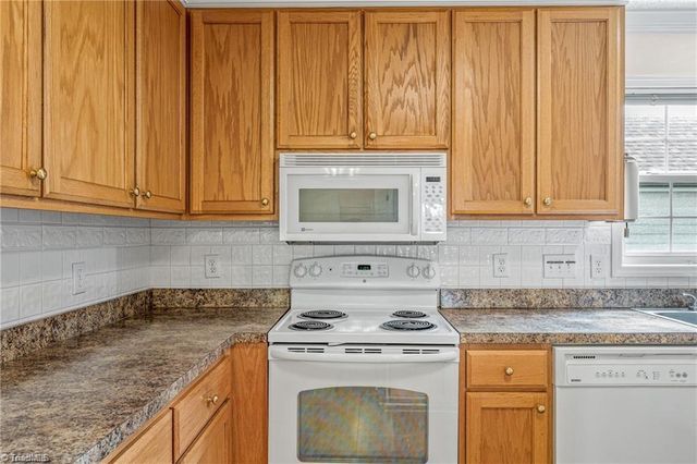 4902 Heritage Woods Court, Greensboro, NC 27407