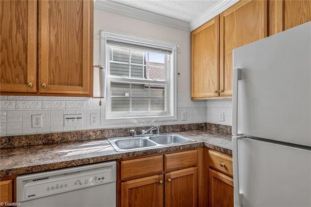 4902 Heritage Woods Court, Greensboro, NC 27407