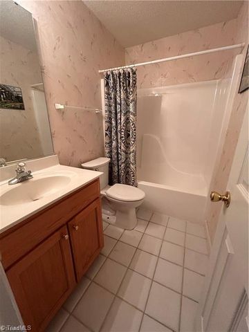 4902 Heritage Woods Court, Greensboro, NC 27407