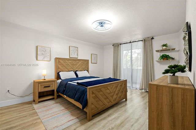 10852 N Kendall Dr 317, Miami, FL 33176