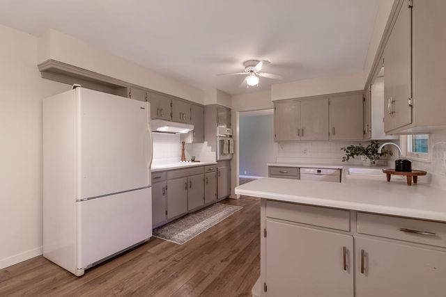 148 S Skyline Drive, Mankato, MN 56001