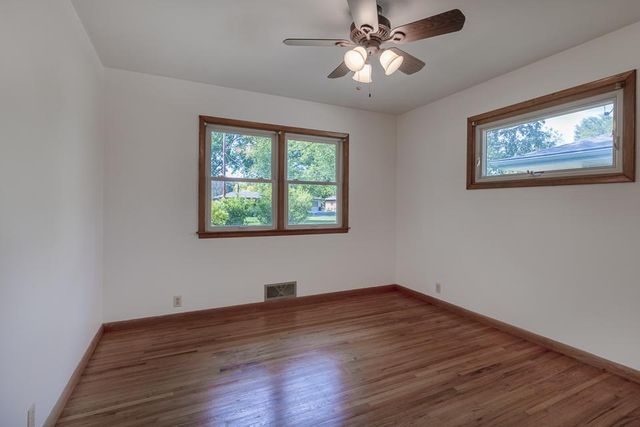 148 S Skyline Drive, Mankato, MN 56001