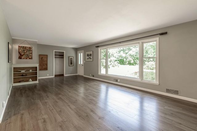 148 S Skyline Drive, Mankato, MN 56001
