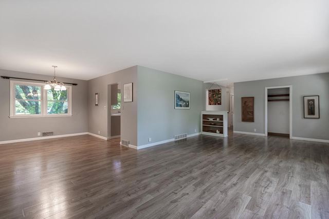 148 S Skyline Drive, Mankato, MN 56001