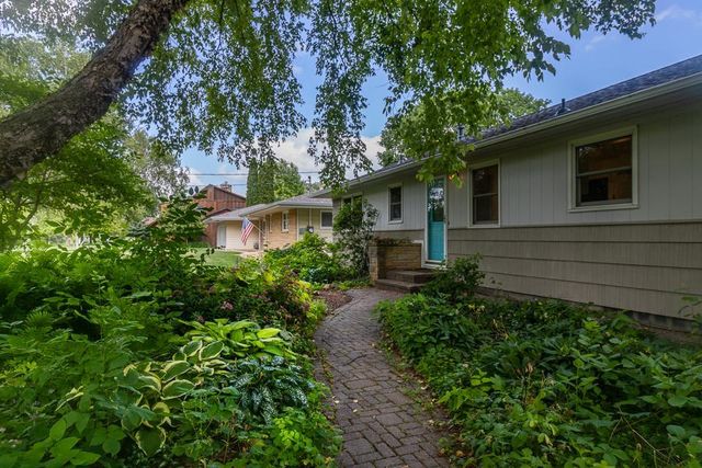 148 S Skyline Drive, Mankato, MN 56001