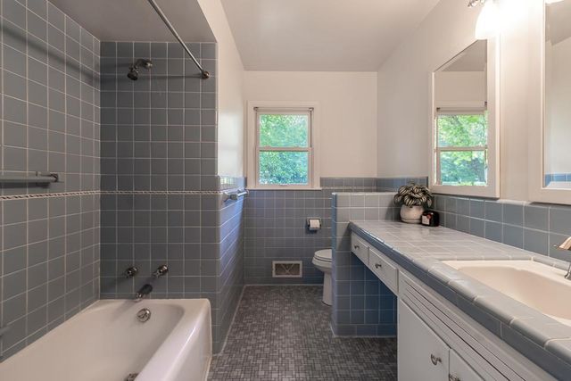 148 S Skyline Drive, Mankato, MN 56001