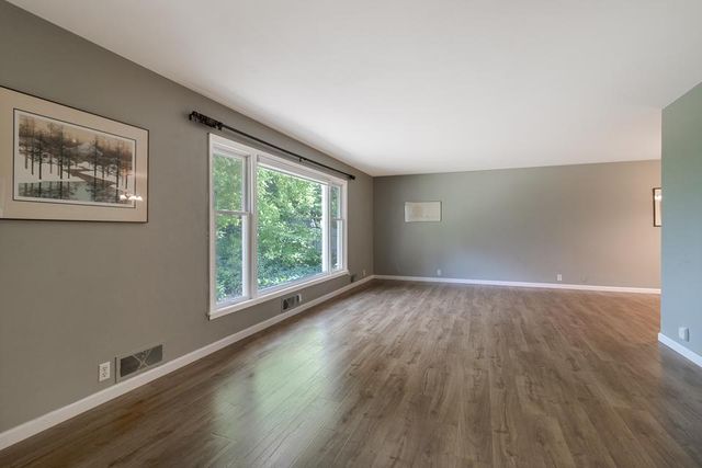 148 S Skyline Drive, Mankato, MN 56001