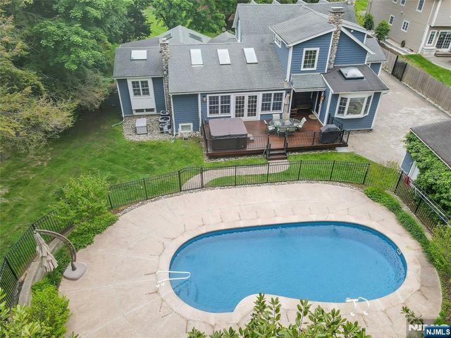 283 Summit Street, Norwood, NJ 07648