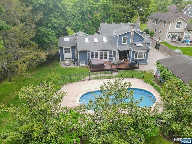 283 Summit Street, Norwood, NJ 07648