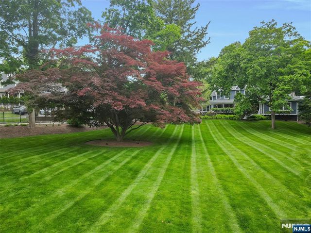 283 Summit Street, Norwood, NJ 07648