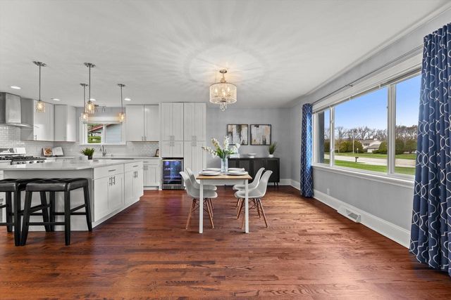 9241 N Port Washington ROAD, Bayside, WI 53217