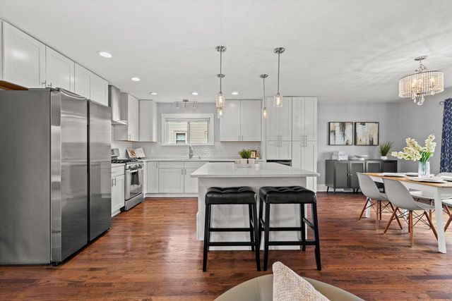 9241 N Port Washington ROAD, Bayside, WI 53217