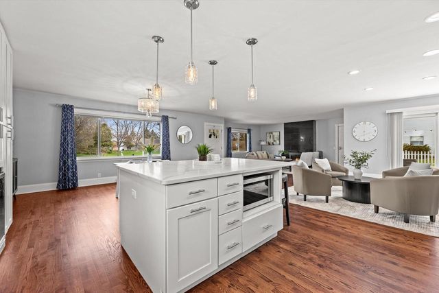 9241 N Port Washington ROAD, Bayside, WI 53217