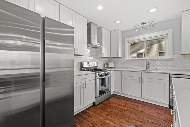 9241 N Port Washington ROAD, Bayside, WI 53217