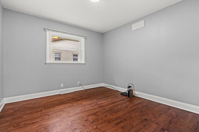 9241 N Port Washington ROAD, Bayside, WI 53217