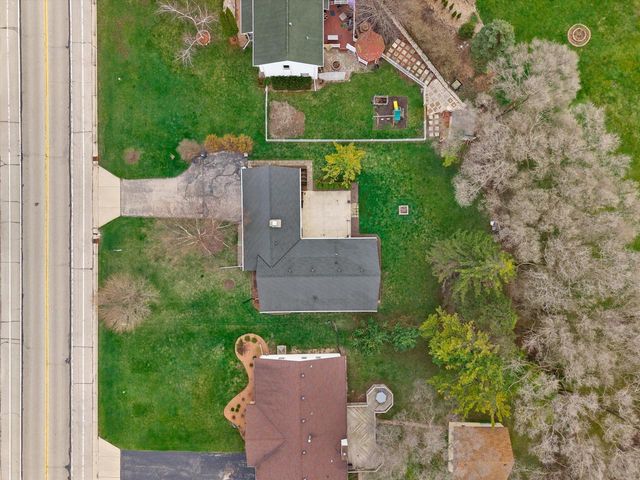 9241 N Port Washington ROAD, Bayside, WI 53217