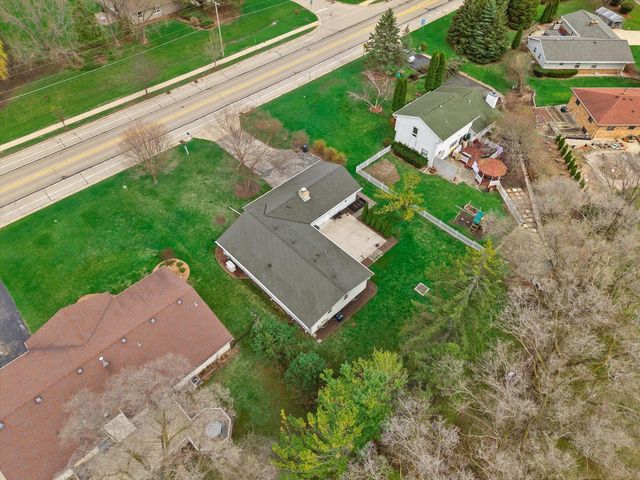 9241 N Port Washington ROAD, Bayside, WI 53217
