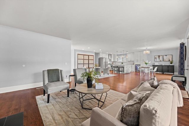 9241 N Port Washington ROAD, Bayside, WI 53217