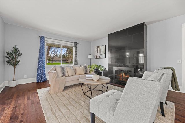 9241 N Port Washington ROAD, Bayside, WI 53217