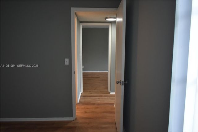 9450 Live Oak Pl 303, Davie, FL 33324