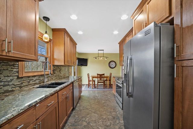 10456 92nd STREET, Franklin, WI 53132