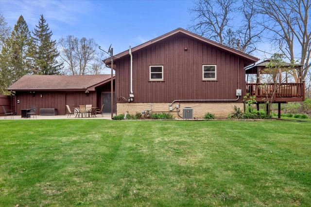 10456 92nd STREET, Franklin, WI 53132