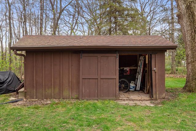 10456 92nd STREET, Franklin, WI 53132