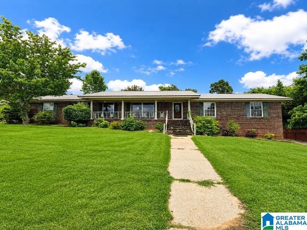 425 4TH TERRACE, Pleasant Grove, AL 35127