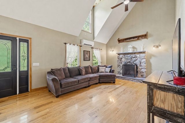166 Greenville St, Spencer, MA 01562