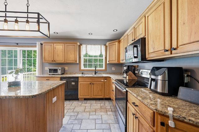 166 Greenville St, Spencer, MA 01562