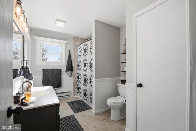 1424 E NEWPORT RD, Lititz, PA 17543