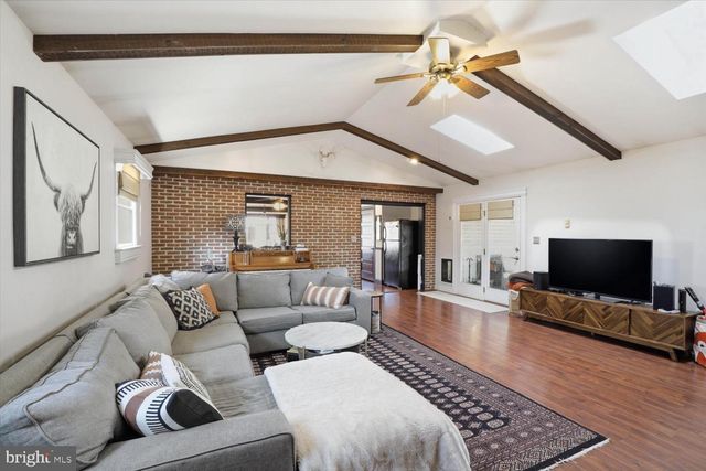 1424 E NEWPORT RD, Lititz, PA 17543