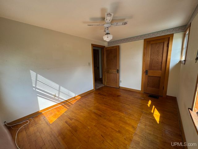 828 Cass Avenue, Kingsford, MI 49802