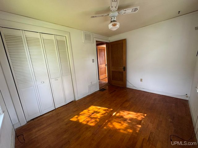 828 Cass Avenue, Kingsford, MI 49802