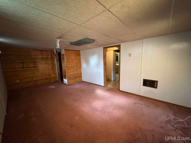 828 Cass Avenue, Kingsford, MI 49802