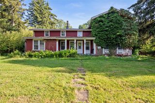 2429 English Road, Greece, NY 14616