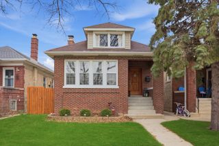 5340 W Agatite Avenue, Chicago, IL 60630