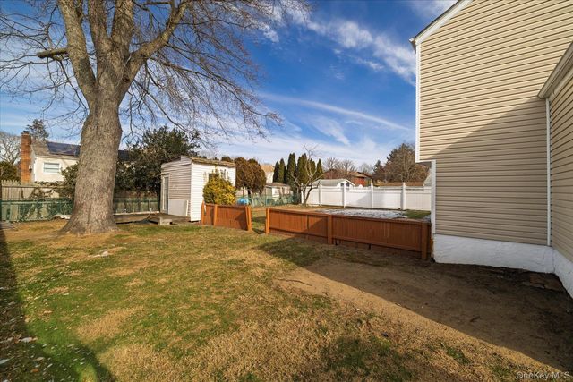 55 Bogart Street, Huntington Station, NY 11746