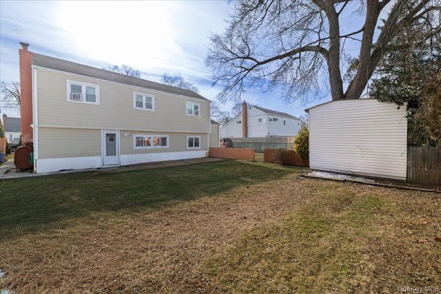 55 Bogart Street, Huntington Station, NY 11746