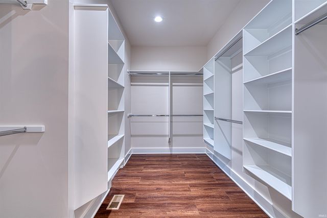 6244 SABLE RIDGE Drive, Newburgh, IN 47630