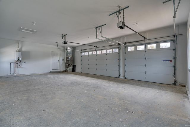 6244 SABLE RIDGE Drive, Newburgh, IN 47630