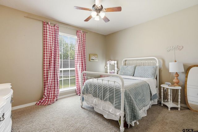 104 Charles, Lindale, TX 75771