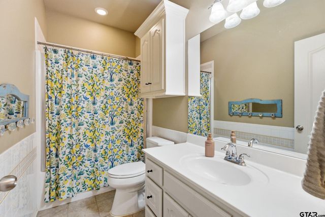 104 Charles, Lindale, TX 75771