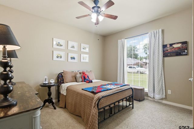 104 Charles, Lindale, TX 75771