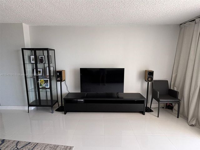 1865 S Ocean Dr 4F, Hallandale Beach, FL 33009