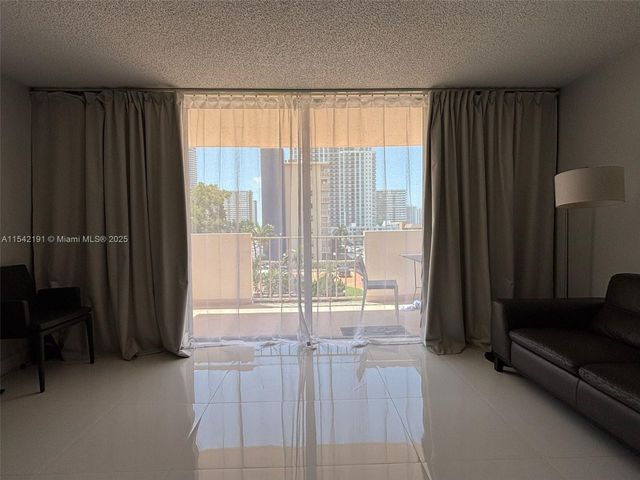 1865 S Ocean Dr 4F, Hallandale Beach, FL 33009