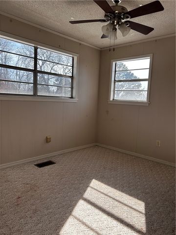 126 Shelton Drive, Eureka Springs, AR 72632