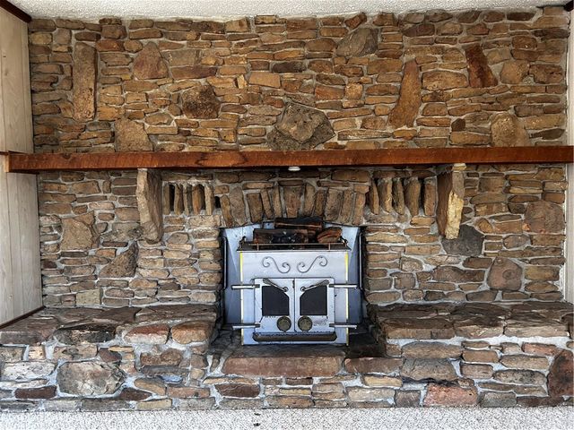 126 Shelton Drive, Eureka Springs, AR 72632