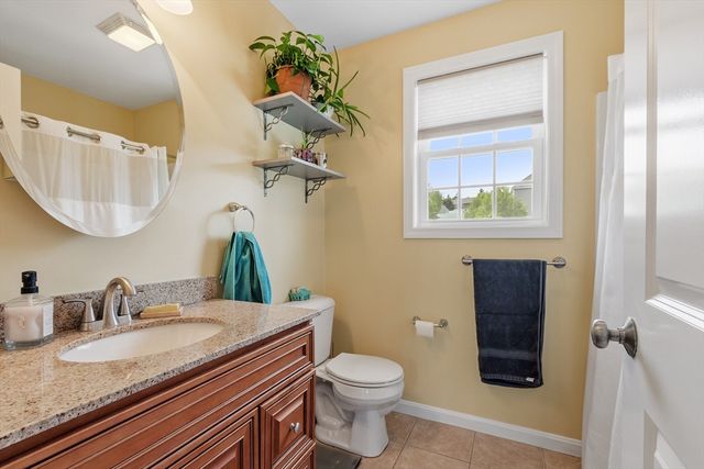 13 Ballard Ct, Leominster, MA 01453